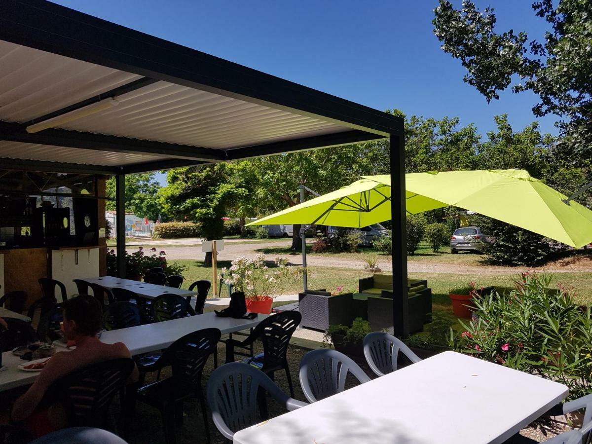 Hotel Camping Le Mouliat Moncrabeau Zewnętrze zdjęcie